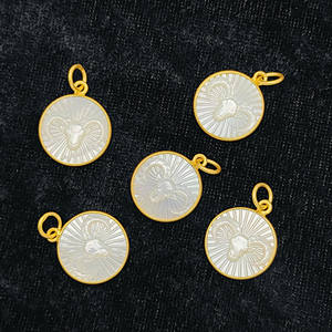 Bélier zodiaque sculpté nacre pendentif en pierre précieuse lunette plaquée or plaqué rhodium bijoux fins accessoires pendentifs breloques - Product Image 6