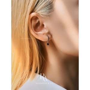 Orecchini a Cerchio in Argento Sterling con Onice Nero a Goccia, Gioielli Trendy con Gemma Nera, Regalo per Lei - Product Image 6