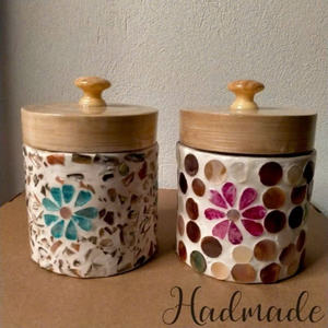 Pot en bambou artisanal exquis incrusté de nacre, personnalisable, unique, pour le rangement de bonbons, de bijoux et la décoration intérieure - Product Image 1