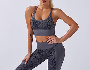 Ensemble de yoga respirant 2 pièces pour femmes en gros combinaison d'entraînement avec logo solide de short et de leggings de sport de fitness sur la taille - Product Image 4
