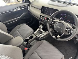 AUTO USATA DI ALTA PRESTAZIONE: Kia Seltos LX 2.0P SUV 2025, Pronta per la Spedizione in Tutto il Mondo - Product Image 4