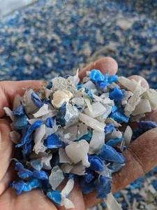 Granulés irréguliers de PEHD bleu, qualité film soufflé, pour pièces automobiles et recyclage plastique - Product Image 4