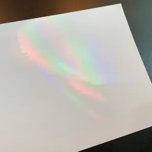 Film holographique auto-adhésif transparent en vrac, vente en gros, enveloppe réfléchissante arc-en-ciel pour l'emballage, la décoration et l'image de marque - Product Image 2