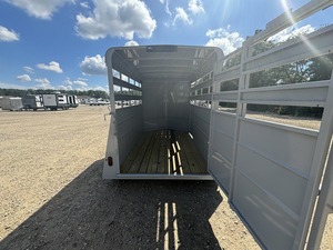 Se Vende Semirremolque para Ganado en Buenas Condiciones, para el Transporte de Ganado Vacuno, Caballos, Cabras y Ovejas, Ahora Disponible al por Mayor - Product Image 5