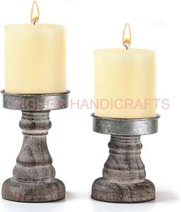 Élégant ensemble de 2 bougeoirs en bois vieilli et en métal décor de table de ferme conception de lanterne pour cheminée de Noël - Product Image 1