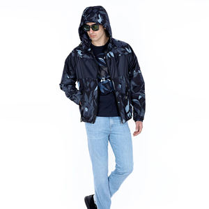 Logo personnalisé OEM Vestes coupe-vent de sports de plein air pour hommes Veste en tissu imprimé de grande taille pour l'hiver Caractéristiques légères - Product Image 3