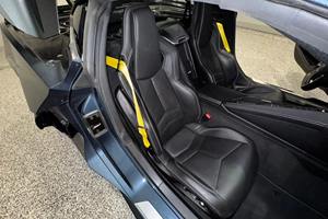 Venta de Vehículo 2024 con Volante a la Izquierda, Bajo Kilometraje, Transmisión Automática, Asientos de Cuero, Techo Panorámico y Tracción en las Cuatro Ruedas - Product Image 2