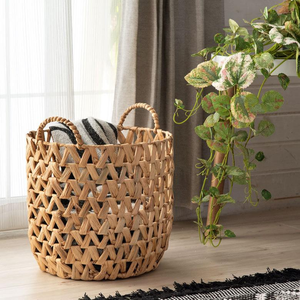 Cubierta de maceta de jacinto de agua redonda artesanal cesta decorativa rústica sostenible para plantas de Viet Fargimex - Product Image 5