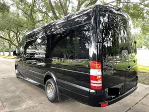 Mercedes-Benz Sprinter 3500 4x4 d'occasion, modèle 2016, très demandé, disponible pour livraison - Product Image 6