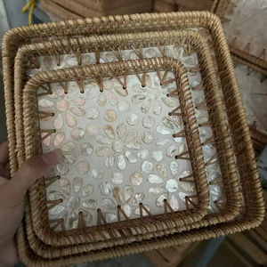 Plateau de service en bambou fait main écologique en gros, tressé en paille de rotin, carré, rectangulaire, avec incrustation de nacre - Product Image 1