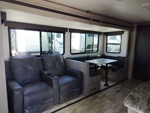 Autocaravana Usada en Tendencia 2026 Dutchmen1 Kodiak1 261RBSL, Remolque de Viaje - Product Image 3