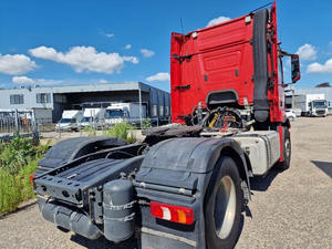 2016 MercedesBenz Actros 2343 6x4 Euro 2 nouveau tracteur diesel à direction gauche avec moteur 351-450hp - Product Image 5