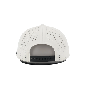 Conception personnalisée 5 panneaux de casquettes de baseball trou découpé au laser chapeau de sport logo en caoutchouc de silicone étiquettes tissées hydro-imperméables corde de golf - Product Image 4