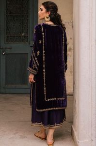 NUEVO-DESLIZANTE-BORDADO EN VESTIDO DE KURTA Y PLAZO MORADO OSCURO CON DABKA EMBELLECIDA, PERLAS, TRABAJO DE PIEDRA para FIESTA/BODA = 2024 - Product Image 3