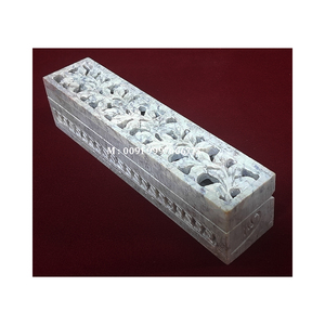 Collar de piedra de jabón natural con diseño floral, hecho a mano, de diseño creativo, en caja de regalo para fines decorativos y de regalo. - Product Image 1