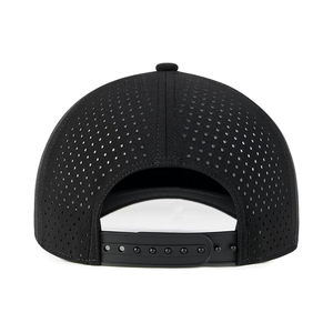 Gorra de golf perforada con corte láser de 5 paneles, 100% poliéster, con logo metálico, visera curva, cierre a presión, impermeable, para deporte y uso diario. - Product Image 5