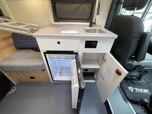 Proveedor Verificado de Remolques de Campamento Thorr Free dom Elite 17D POP-TOP en Venta - Product Image 4