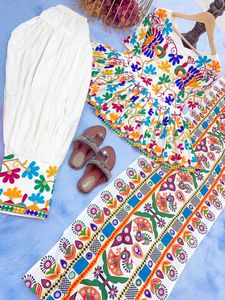 Navratri Special Top & Dhoti & Fancy Style Dupatta Robe traditionnelle indienne Dhoti Salwar Collections - Product Image 3