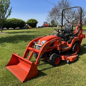 Tracteur agricole d'occasion Kubota BX25D 4x4, machine agricole 4 roues motrices, chargeur avant et arrière Kubota BX25D - Product Image 1