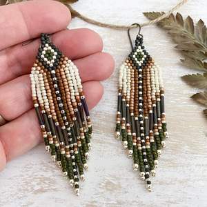 Pendientes de cuentas de semillas de cristal tejidas a mano con borla larga hilo delicado joyería de estilo bohemio para mujeres para aniversario de boda - Product Image 4