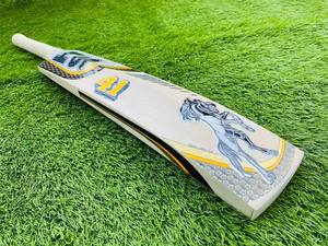 HS 41 BABAR AZAM SIGNATURE EDITION INGLÉS SAUCE BAT Selección Premium Bate de Cricket - Product Image 2