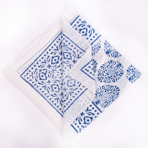 Bandana en coton imprimé floral de qualité supérieure, léger, écologique, lavable, promotionnel, respirant, à nouer, carré - Product Image 3