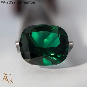 Nano Diamante en Bruto Cultivado en Laboratorio # Gema Sintética de Laboratorio, Verde Demantoid 2092, Resistente al Calor, para Tallado y Facetado - Product Image 3