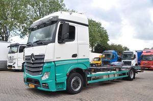 Camion tracteur Mercedes-Benz Actros 1942 CHASSIS 4x4 Diesel Automatique Euro 6 d'occasion, conduite à gauche, pour transport logistique - Product Image 2