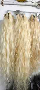 Paquets de cheveux de tressage naturels bouclés blonds 613 de qualité supérieure de 18 pouces - Product Image 3
