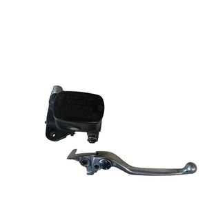 Pompe de frein avant droite d'origine Yamaha 4B52580A2000 avec levier pour motos TMAX 530 2015-2016 - Product Image 2