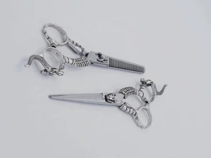 Juego de Tijeras Profesionales para Cortar Cabello con Mango de Dragón, Tijeras de Barbero de 6.5 Pulgadas con Hoja de Acero Inoxidable y Punta Afilada, Tipo Belleza - Product Image 2