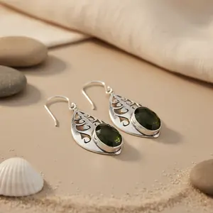 Boucles d'oreilles en argent sterling 925 en forme de larme pour femmes, ornées de pierres précieuses vertes - Product Image 2