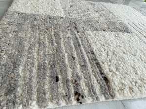 Paillasson moderne élégant en laine à rayures marocaines noué à la main pour la maison ou l'hôtel Vente d'usine - Product Image 3