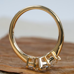 Bague de mariage en or blanc avec diamant de laboratoire CVD taille marquise hollandaise antique, trois pierres trapézoïdales latérales, cadeau de fiançailles - Product Image 4
