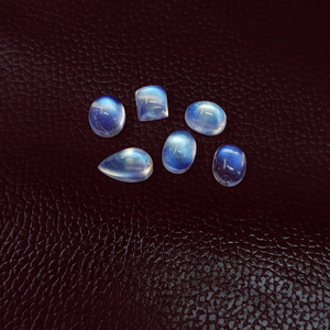 Mehrajudin Gems Pierre de naissance de juin Cabochon en pierre de lune arc-en-ciel blanche |   Pierre précieuse naturelle de haute qualité, effet feu, 2-3 carats - Product Image 1