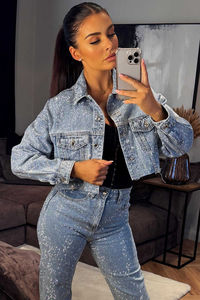 Chaqueta Vaquera Vintage para Mujer, Lavado Claro, Manga Larga, Estilo Casual, Holgada, Prenda Exterior Moderna, con Logo, para Invierno - Product Image 4