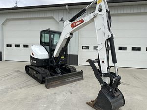 Miniexcavadora Bobcat E60 Usada en Buen Estado, Excavadora Hidráulica Compacta Perkins con Motor de Rodamientos y Cabina Cerrada para Construcción - Product Image 2