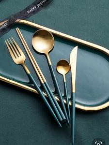 Couverts en acier inoxydable finition argentée une touche de luxe qui transforme chaque repas en une expérience royale - Product Image 6