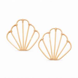 Décoration murale artisanale en coquillages naturels tissés à suspendre pour chambre de bébé, décoration de maison douce et écologique de style côtier - Product Image 1