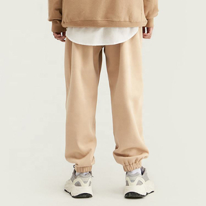 Pantalon de jogging de sport pour hommes avec logo personnalisé pantalon de survêtement nouveau style de vêtements de sport longs avec techniques brodées pantalon décontracté à taille moyenne pour hommes - Product Image 2
