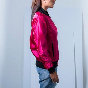 Veste en satin élégante pour femmes, fabrication ODM haut de gamme, teinte unie noire, col et poignets côtelés, ceinture, streetwear modeste, veste de collège - Product Image 5