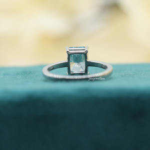 Bague de fiançailles de luxe en diamant bleu taille rayonnante cultivée en laboratoire réglage solitaire en or massif 18KT Style classique certifié IGI - Product Image 4