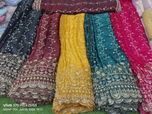 Prêt à Stock perles de travail manuel avec séquence tissu de soie Fendy pour la fabrication de robes de mariée pour femmes tissu de vêtement - Product Image 5