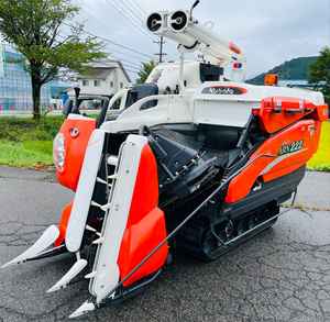 Cosechadora de Arroz Kubota ARN-222-GDXW Más Vendida, Cosechadora de Arroz de 7 Hileras con Alimentación Superior, Máquina de Arroz Diesel - Product Image 1