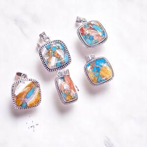 Pendentif multi-formes en turquoise d'huître en argent sterling 925 avec lunette sertie de pierres précieuses fines Cadeau pour les femmes Superbe vente en gros - Product Image 2