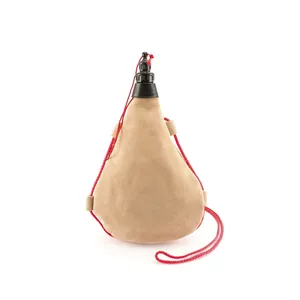 Botella de Vino Personalizada de 1 Litro, Estilo Hip Flask - Product Image 1