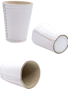 Copa para dados de cuero blanco hecha a mano, estilo minimalista redondo, elaborada con detalles de costura para guardar dados - Product Image 2
