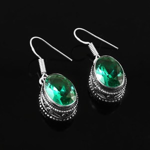 Boucles d'oreilles clous en tourmaline verte, argent sterling 925 plaqué or, bijoux de déclaration de haute qualité pour femme, anniversaire, vente en gros - Product Image 1