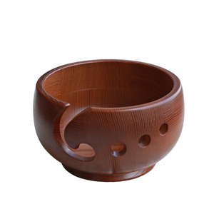 Cuenco de Madera para Hilos, Cuenco para Tejer con Orificios, Cuenco de Hilos Hecho a Mano, Regalo Perfecto para Amantes de la Tejeduría - Product Image 1