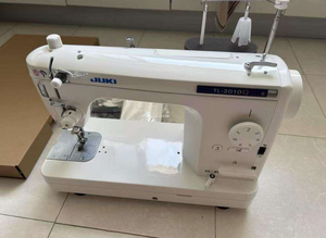 Machine à coudre point noué simple aiguille Ju-ki Tl-2010Q, cadre en acier, poignée en plastique, qualité DIY, garantie 3 ans pour le quilting et la confection de vêtements - Product Image 4